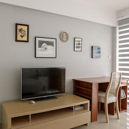 Lovely Bedroom In Shared Apartment Oroklini Exterior photo