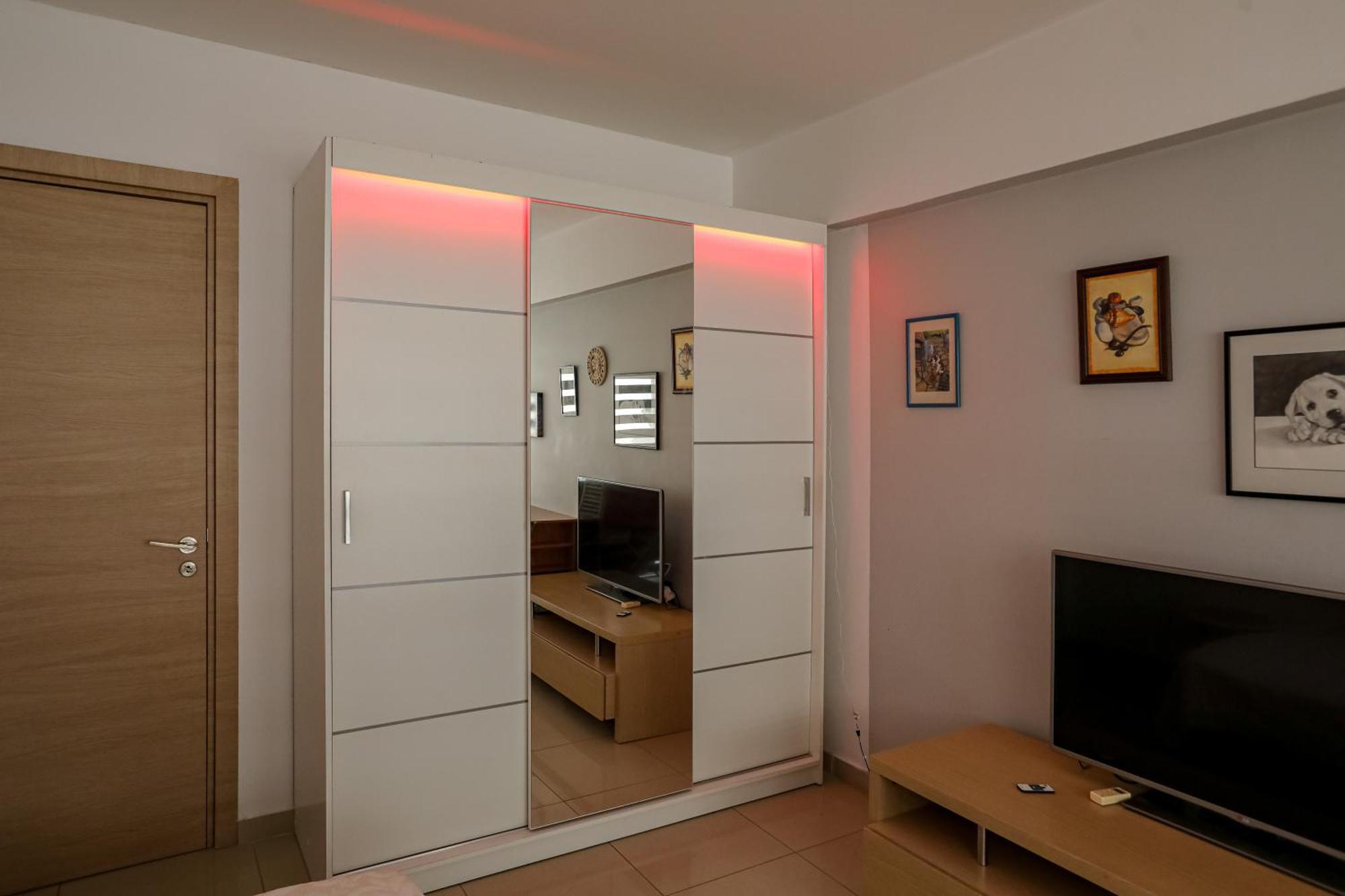 Lovely Bedroom In Shared Apartment Oroklini Exterior photo